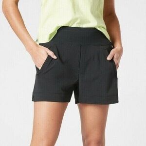 Trekkie north short Athleta size 0 black